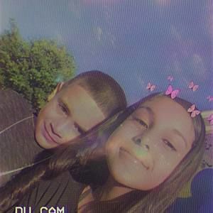 Meet your Posher, Mia